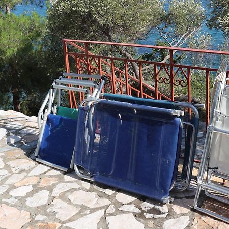 Δωμάτια Κόκκινος Πύργος Plomari ภายนอก รูปภาพ