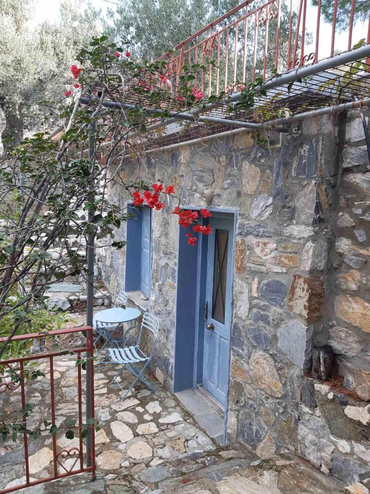Δωμάτια Κόκκινος Πύργος Plomari ภายนอก รูปภาพ