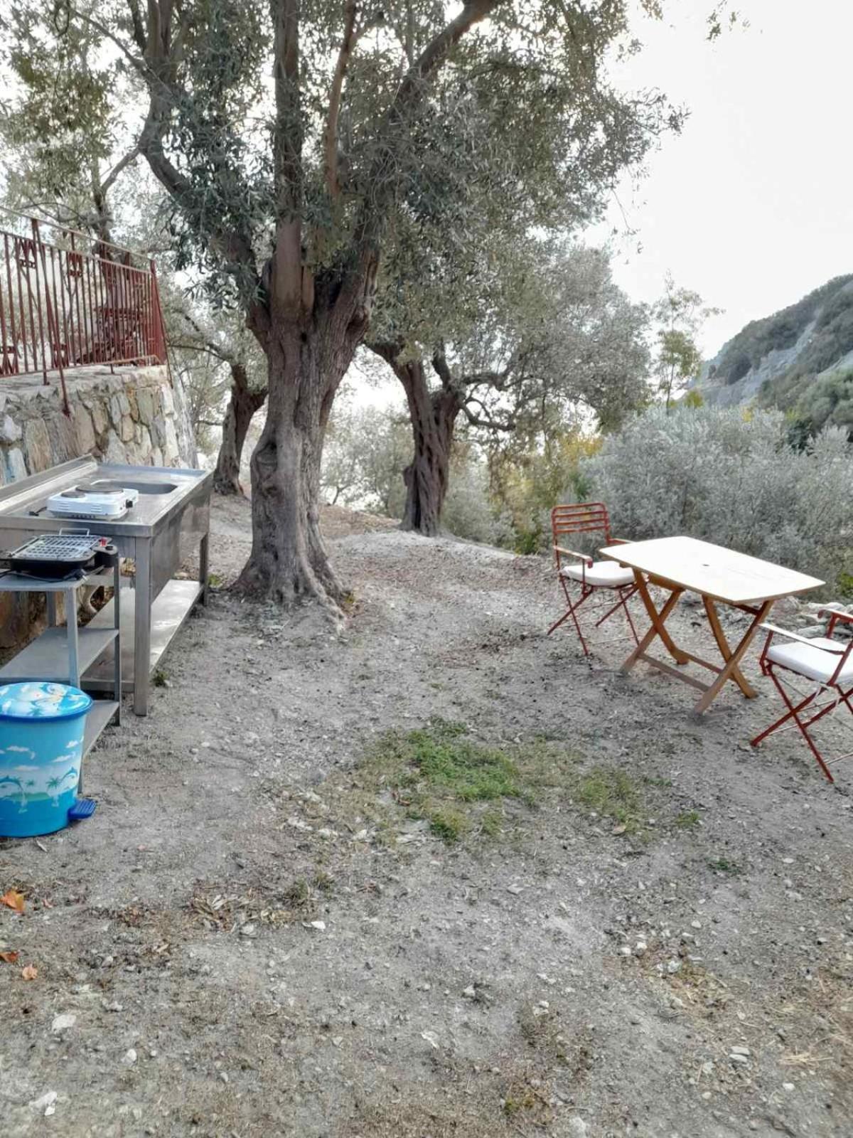 Δωμάτια Κόκκινος Πύργος Plomari ภายนอก รูปภาพ